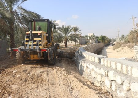 اتمام دیوار حفاظتی محله علی صالحی/مخلوط ریزی و تسطیح خیابان عابدان و صالحان آغاز شد