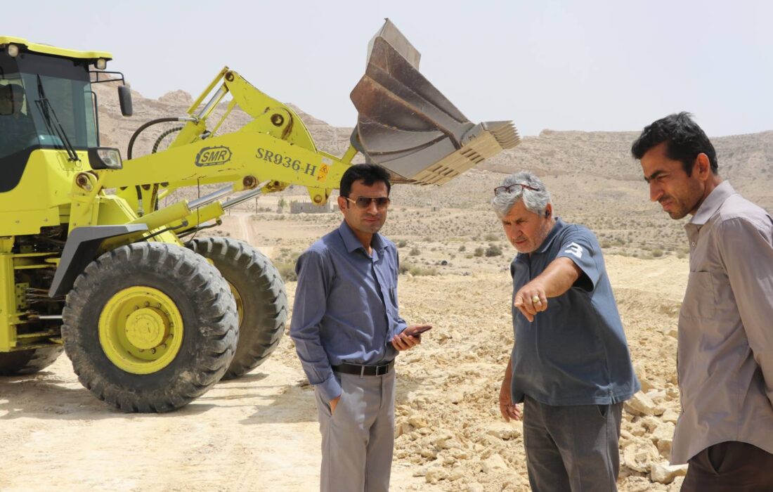 بازدید شهردار بهارستان از پروژه بزرگ مسیر دسترسی به امامزاده شاه محمد
