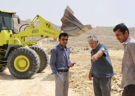 بازدید شهردار بهارستان از پروژه بزرگ مسیر دسترسی به امامزاده شاه محمد