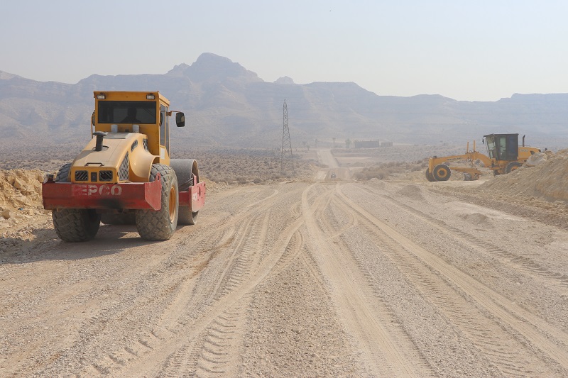 تلاش روزانه شهرداری بهارستان برای زیرسازی مسیر کوهستانی امامزاده شاه محمد+فیلم