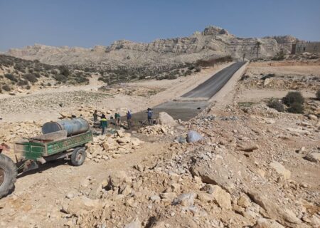 عملیات احداث آبنما در مسیر امامزاده شاه محمد شهر بهارستان در حال اجرا است