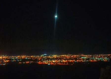 تصاویر از بهارستان در شب